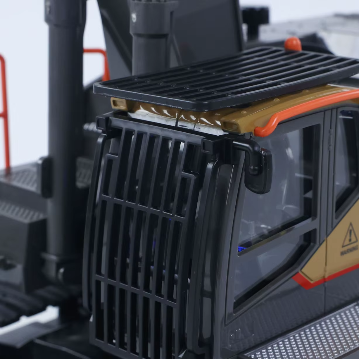 Excavadora Huina 1592 1/14 a control remoto